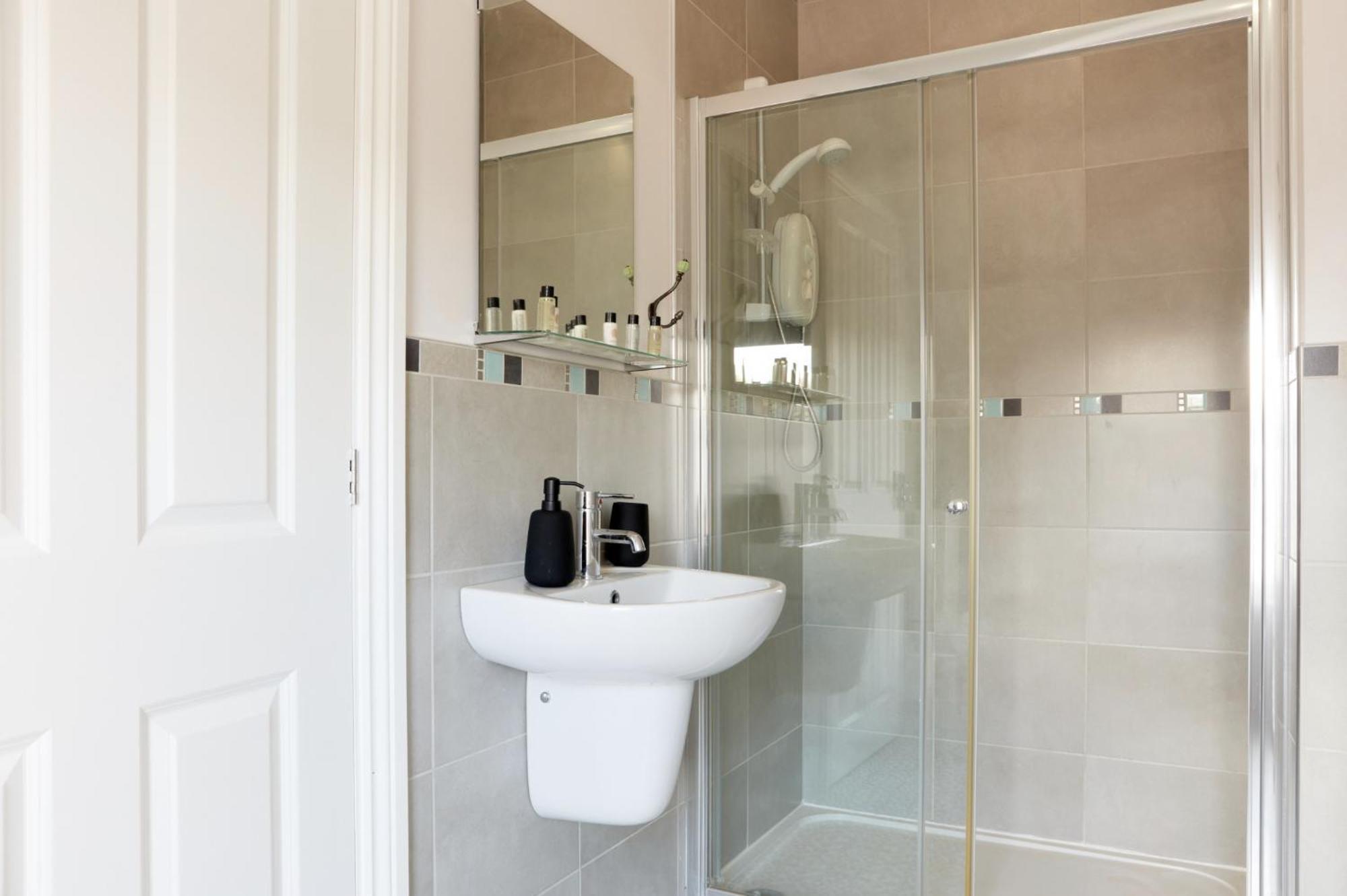 Apartment Floor 1br Matlock *